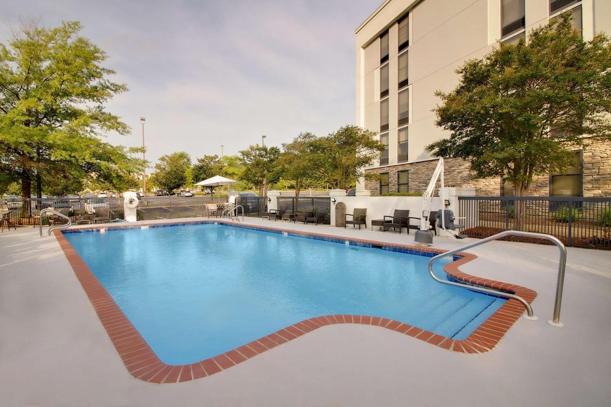 Hampton Inn Birmingham-Colonnade 280 Exterior photo