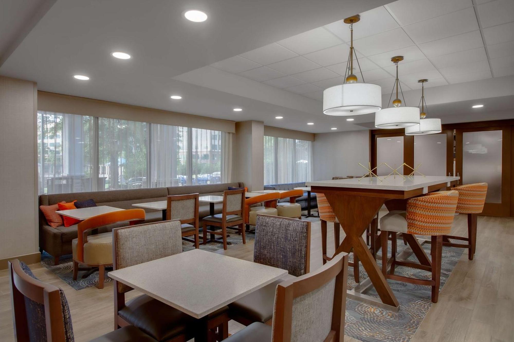 Hampton Inn Birmingham-Colonnade 280 Exterior photo