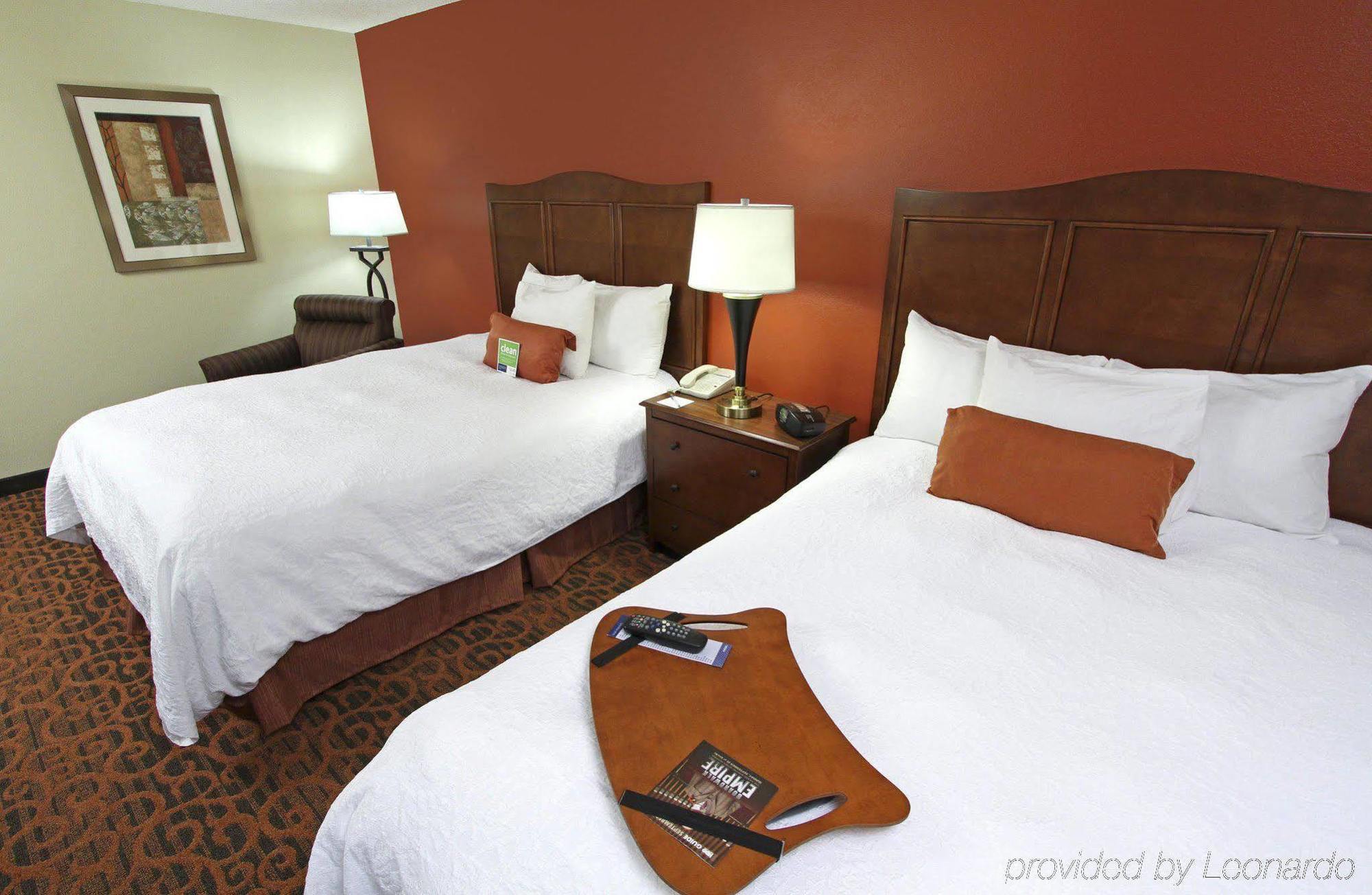Hampton Inn Birmingham-Colonnade 280 Room photo